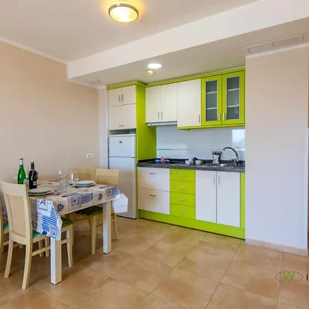 Inmoweaver 22b Es Con Preciosas Vistas Al Mar *